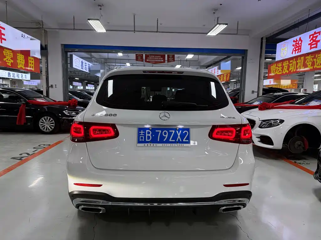MERCEDES-BENZ GLC