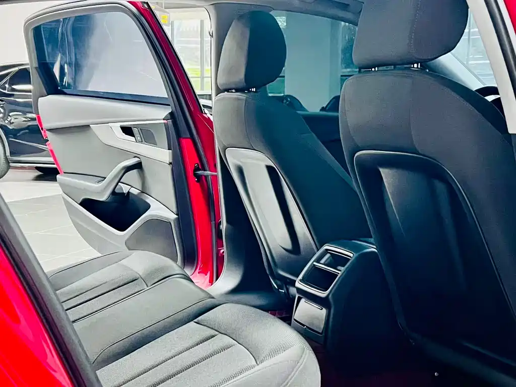 Audi A4L — миниатюра 6