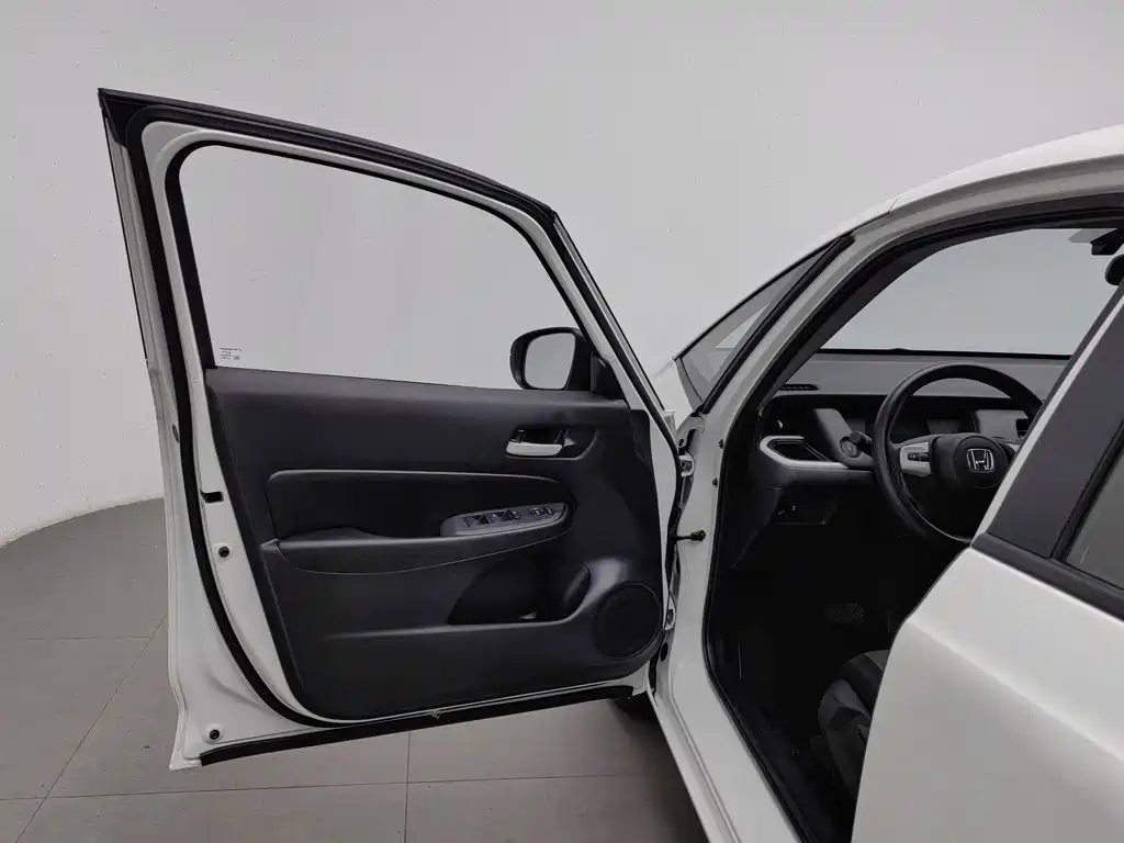Honda Fit — миниатюра 8
