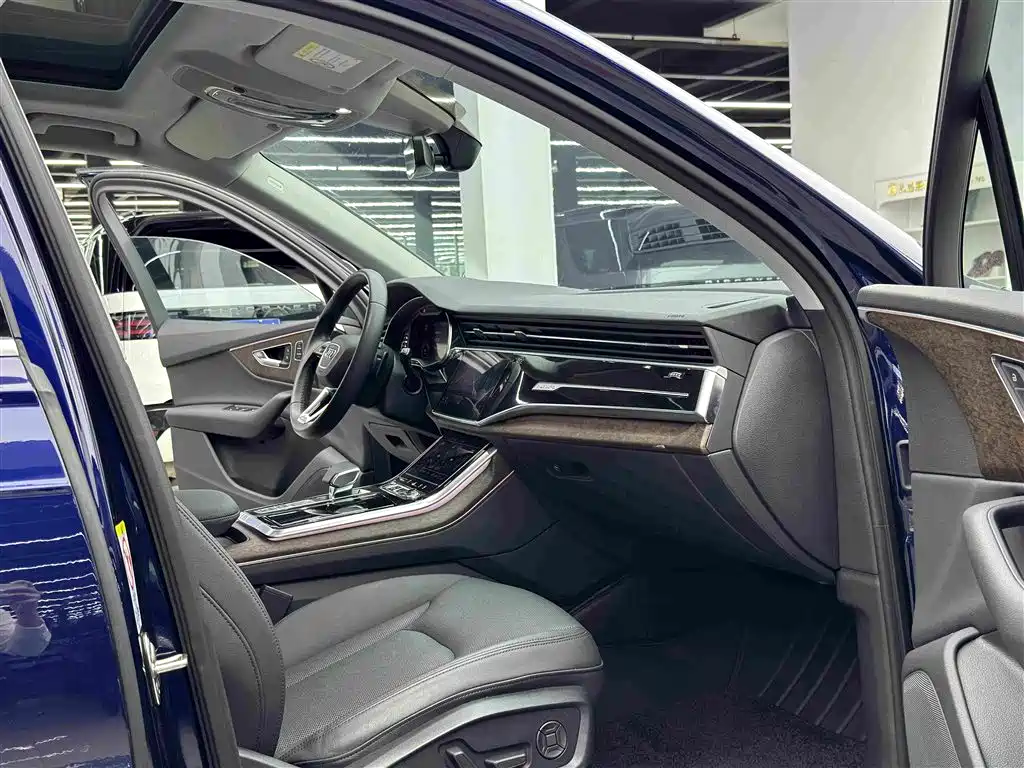 Audi Q7 2021 55 TFSI quattro S line Sport
