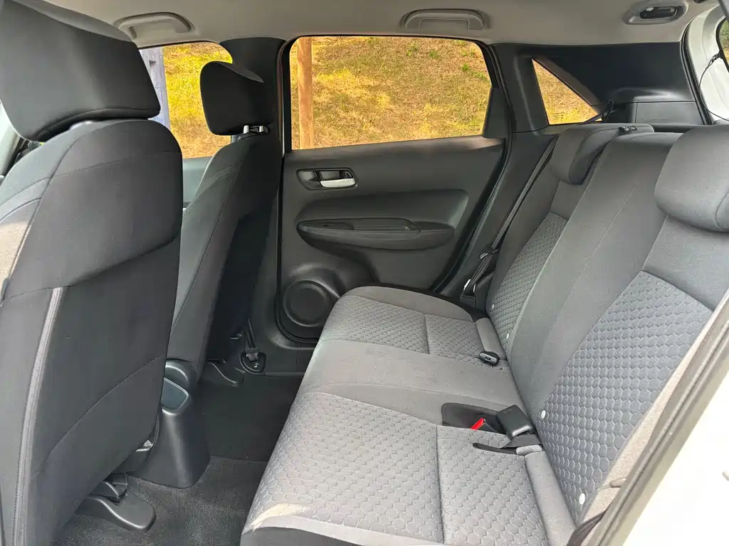 Honda Fit — миниатюра 17