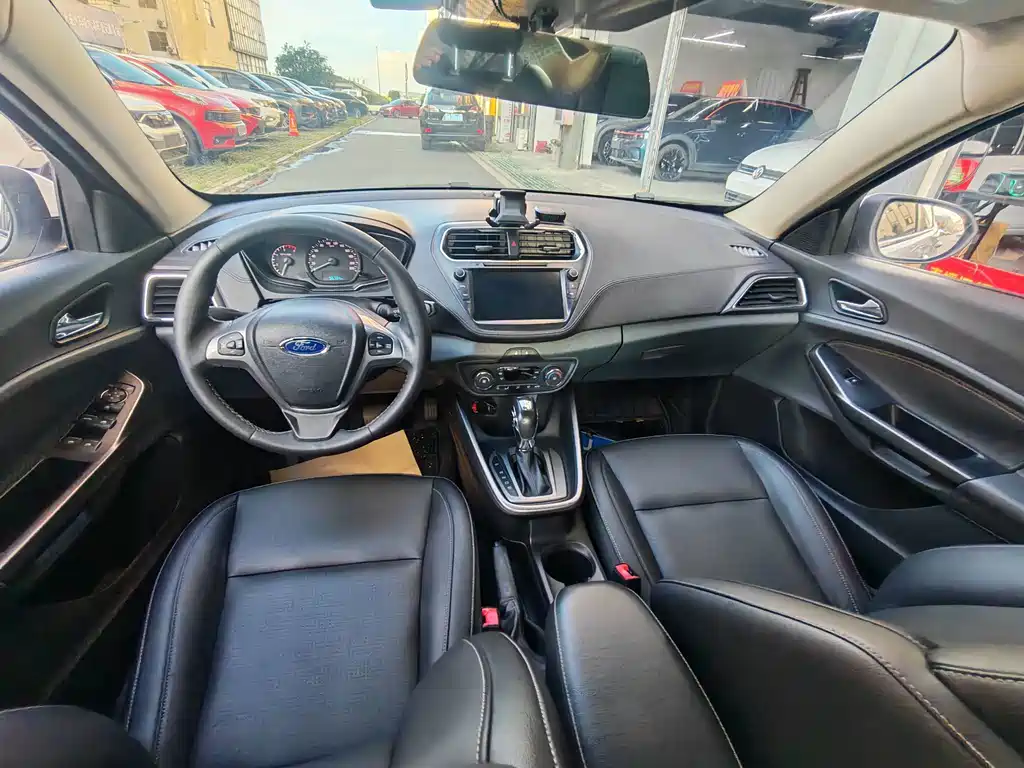 Ford Escort — миниатюра 6