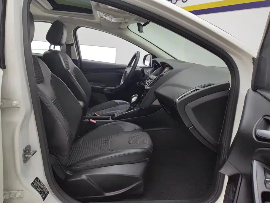 Ford Focus — миниатюра 8