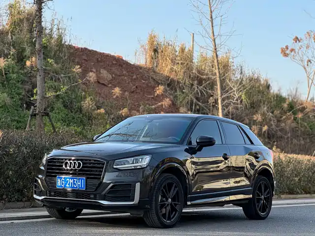 audi q2l