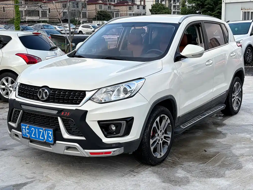 BAIC Senova X35