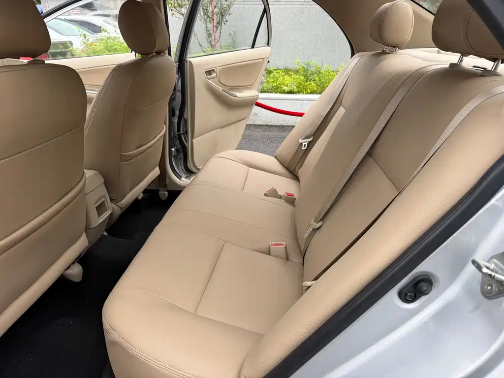 Toyota Corolla — миниатюра 10