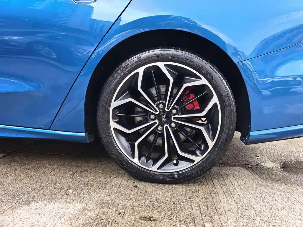 Ford Focus — миниатюра 9