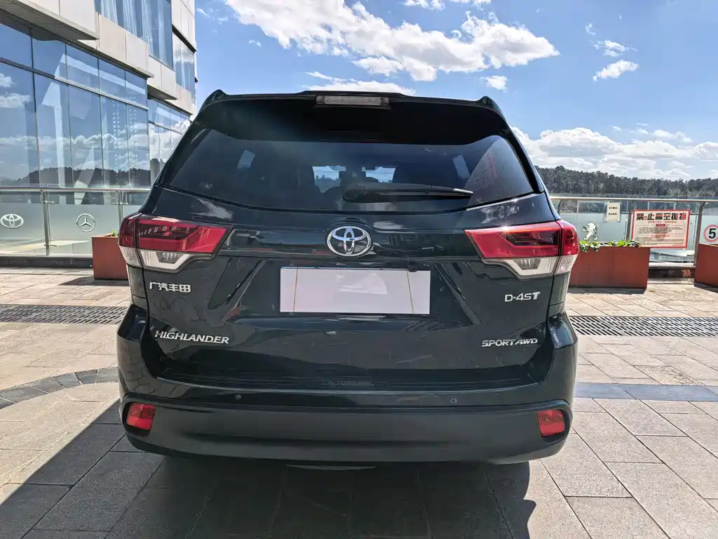 Toyota Highlander — миниатюра 24
