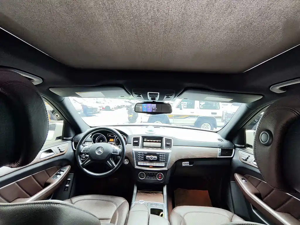 Mercedes-Benz GL-Class — миниатюра 9