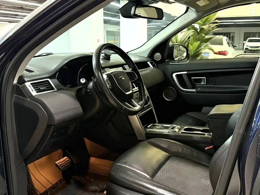 Land Rover Discovery Sport — миниатюра 7