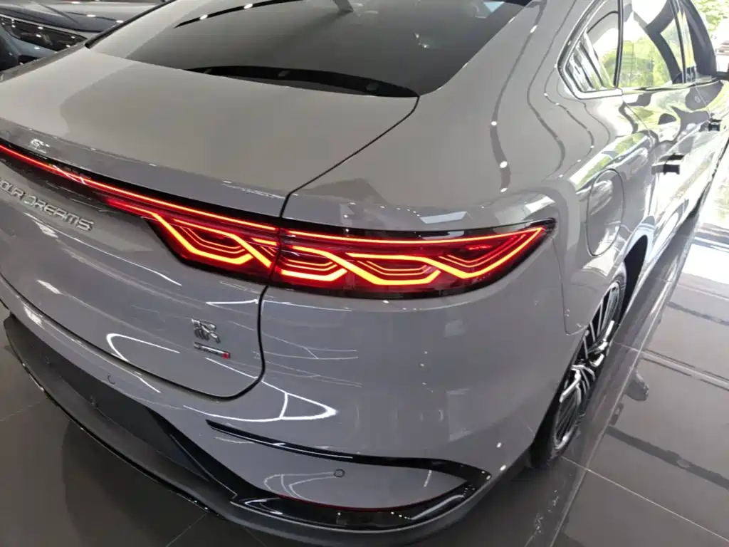 BYD Han — миниатюра 8