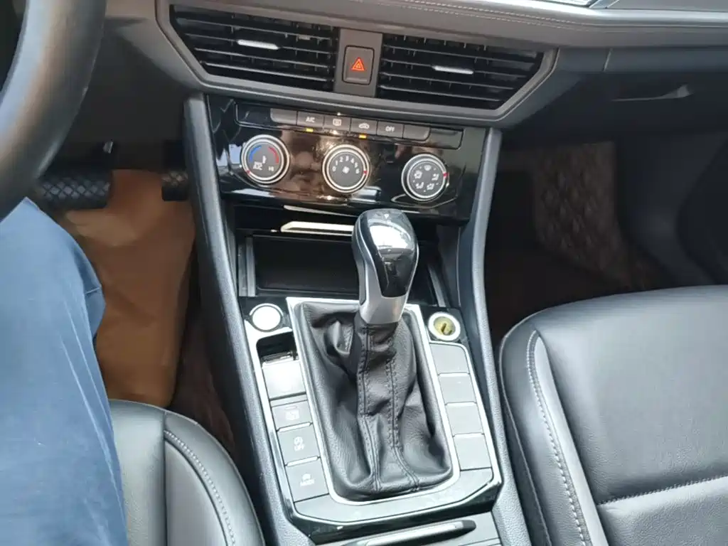 Volkswagen Sagitar — миниатюра 14