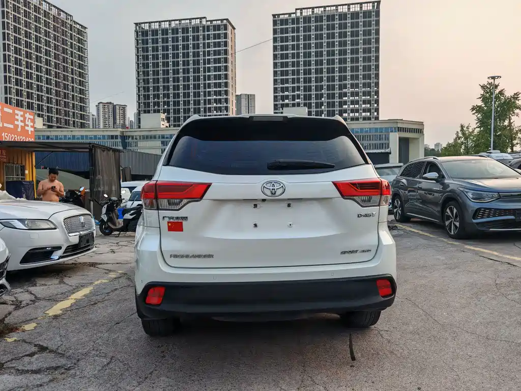 Toyota Highlander — миниатюра 8