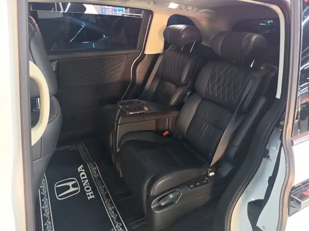Honda Elysion — миниатюра 17