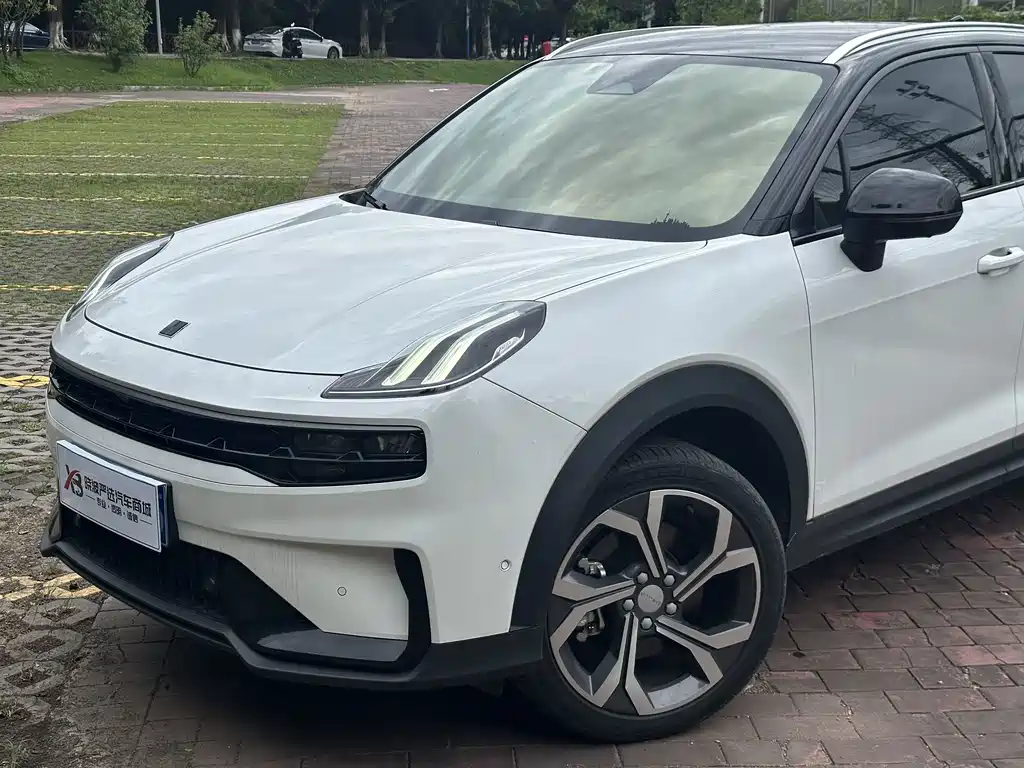 Lynk & Co 06 — миниатюра 2