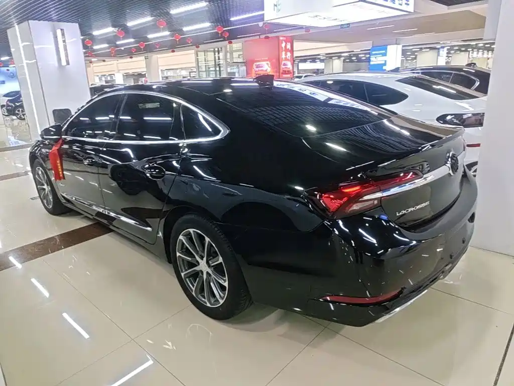 Buick LaCrosse — миниатюра 5
