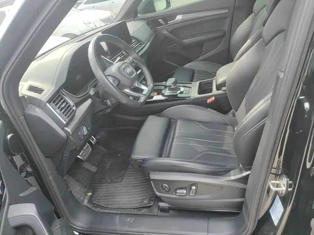 Audi Q5L — миниатюра 15