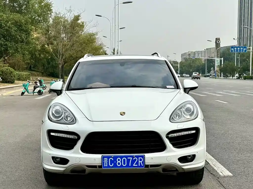 Porsche Cayenne — миниатюра 2