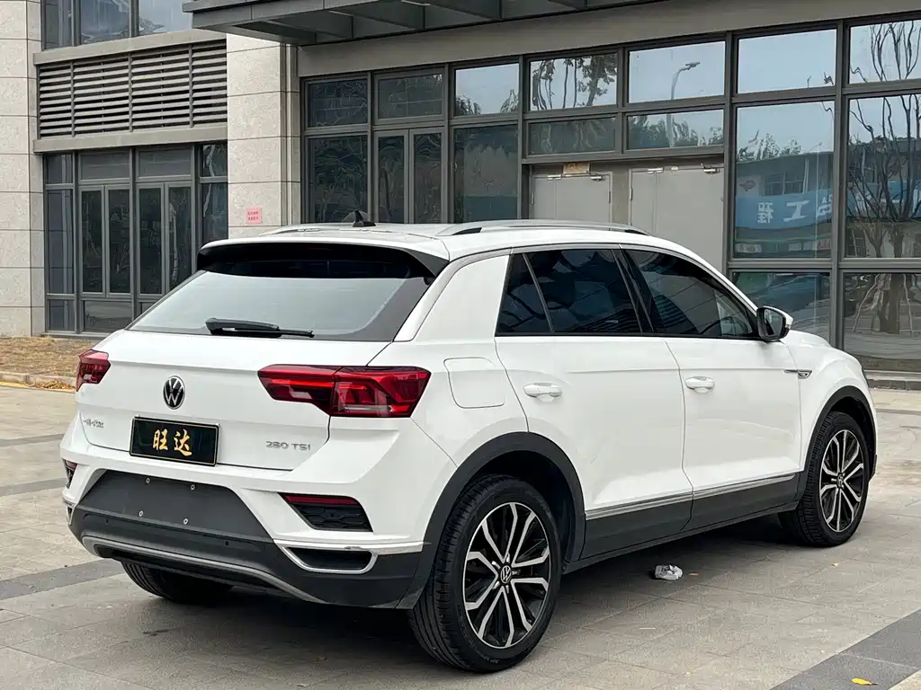 VOLKSWAGEN T ROC EXPLORING SONGS