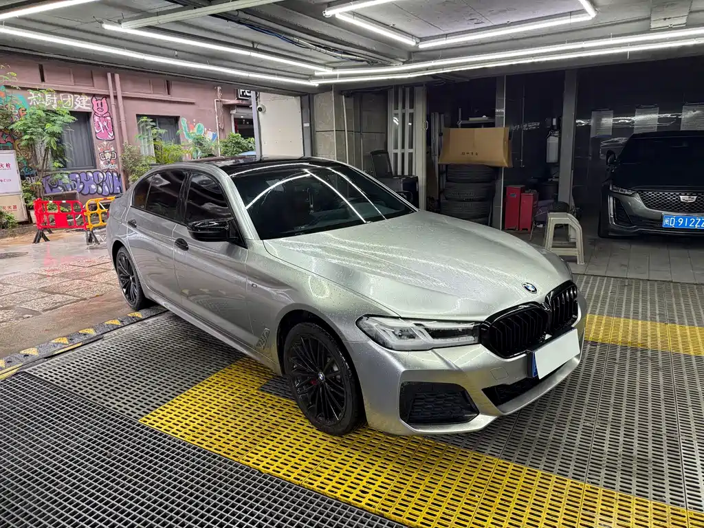 BMW 5 Series — миниатюра 3
