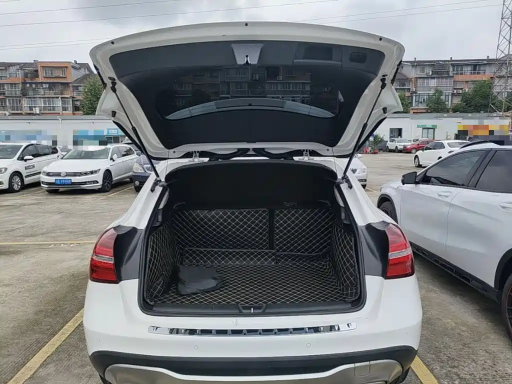 Mercedes-Benz GLA — миниатюра 19