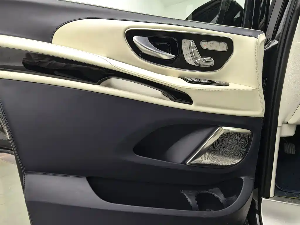 Mercedes-Benz Vito — миниатюра 13