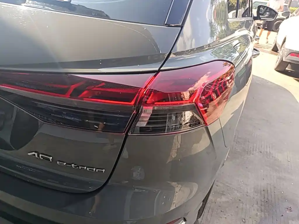 Audi Q4 e-tron — миниатюра 8