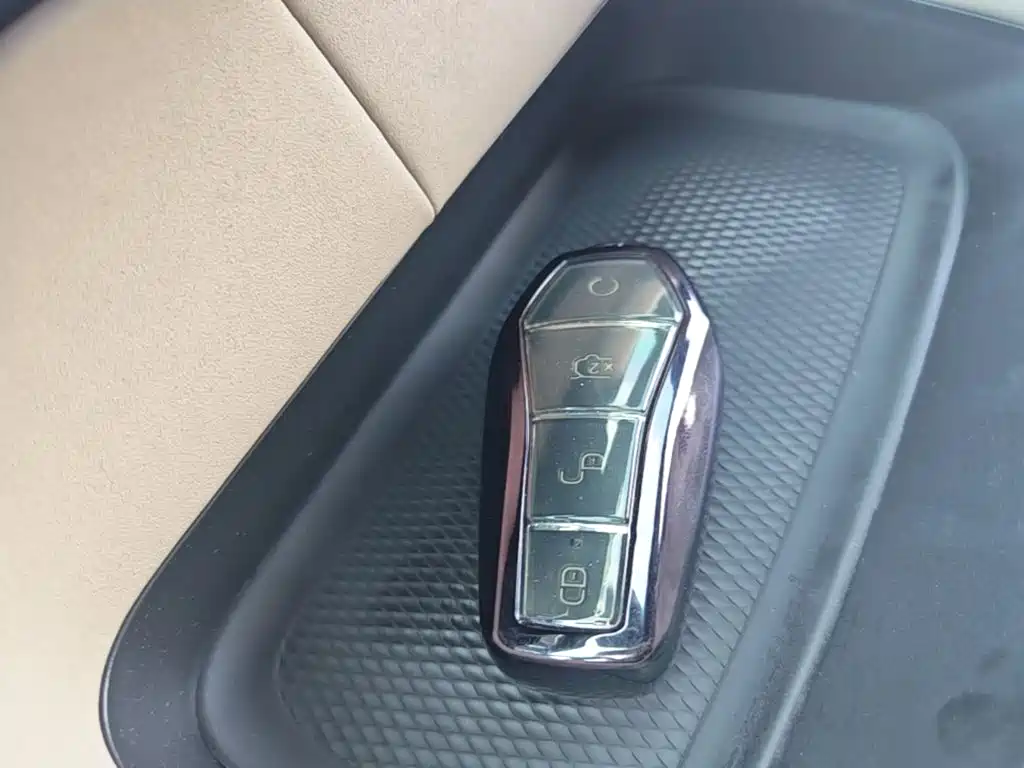 BYD Dolphin — миниатюра 9