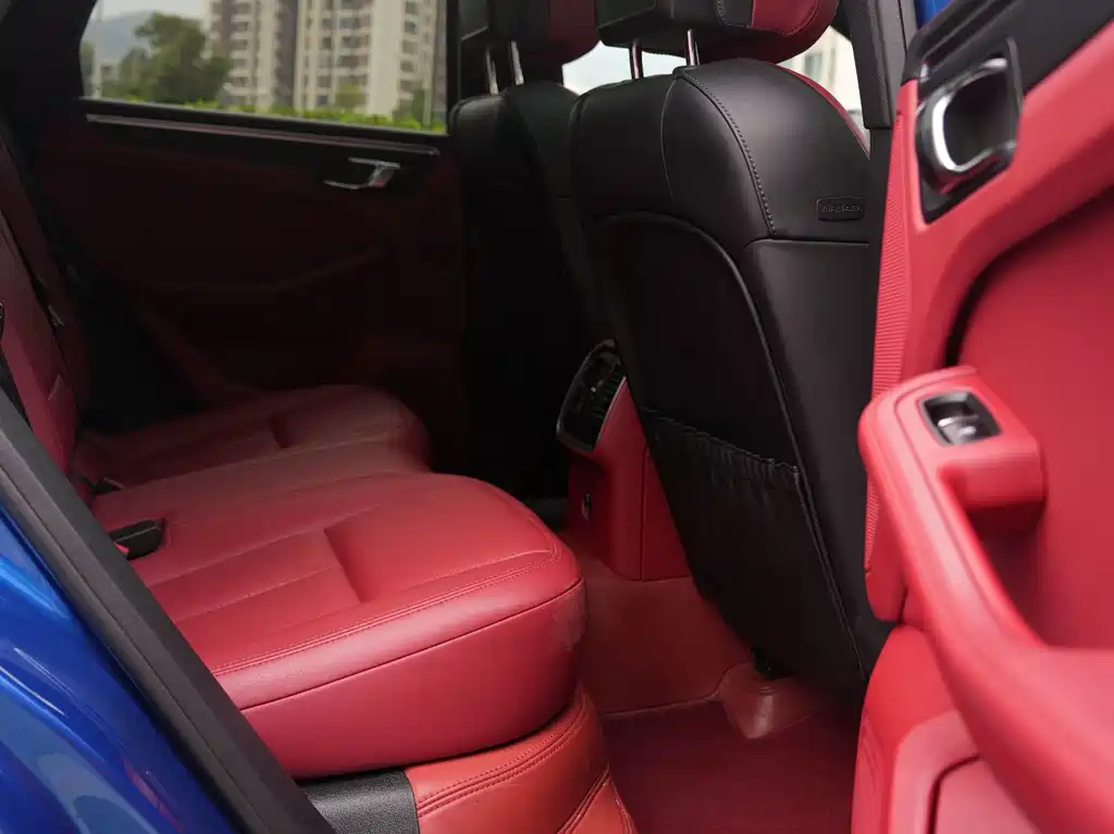 Porsche Macan — миниатюра 25