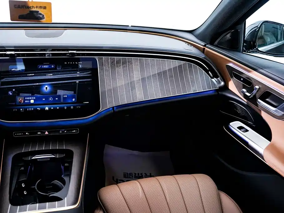 Mercedes-Benz E-Class — миниатюра 28