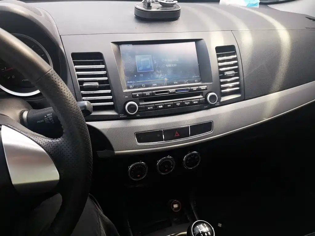 Mitsubishi Lancer EX — миниатюра 10
