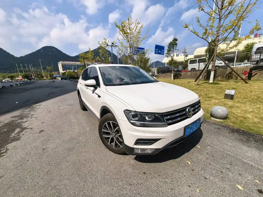 Volkswagen Tiguan L — миниатюра 3