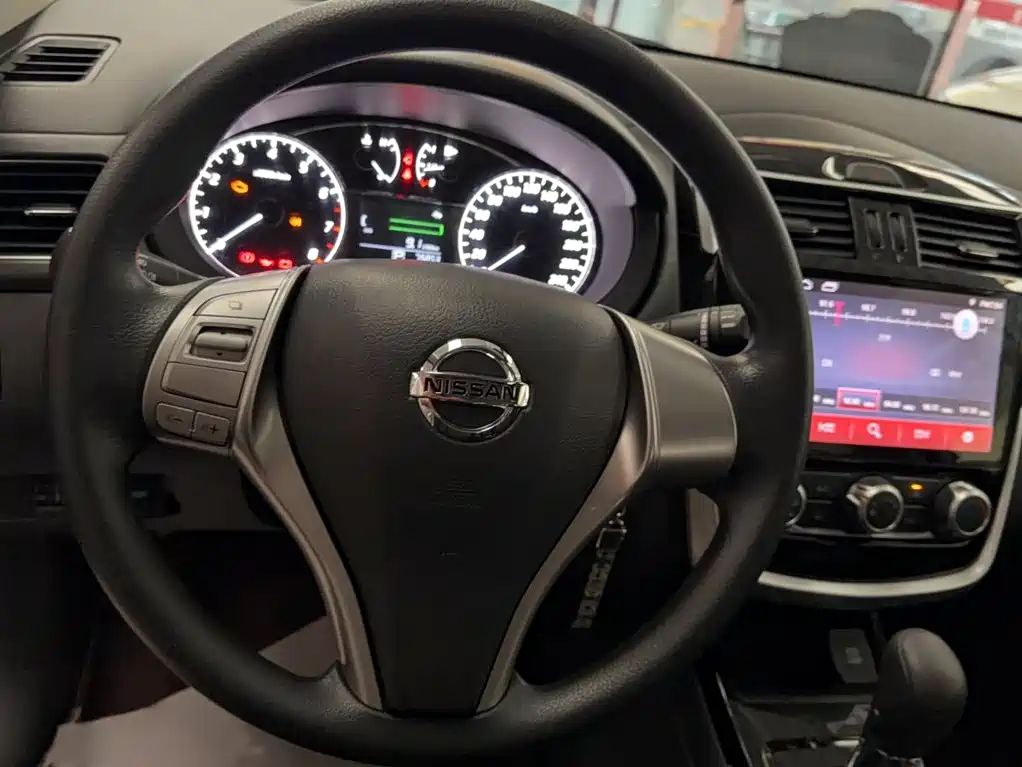 Nissan Tiida — миниатюра 15