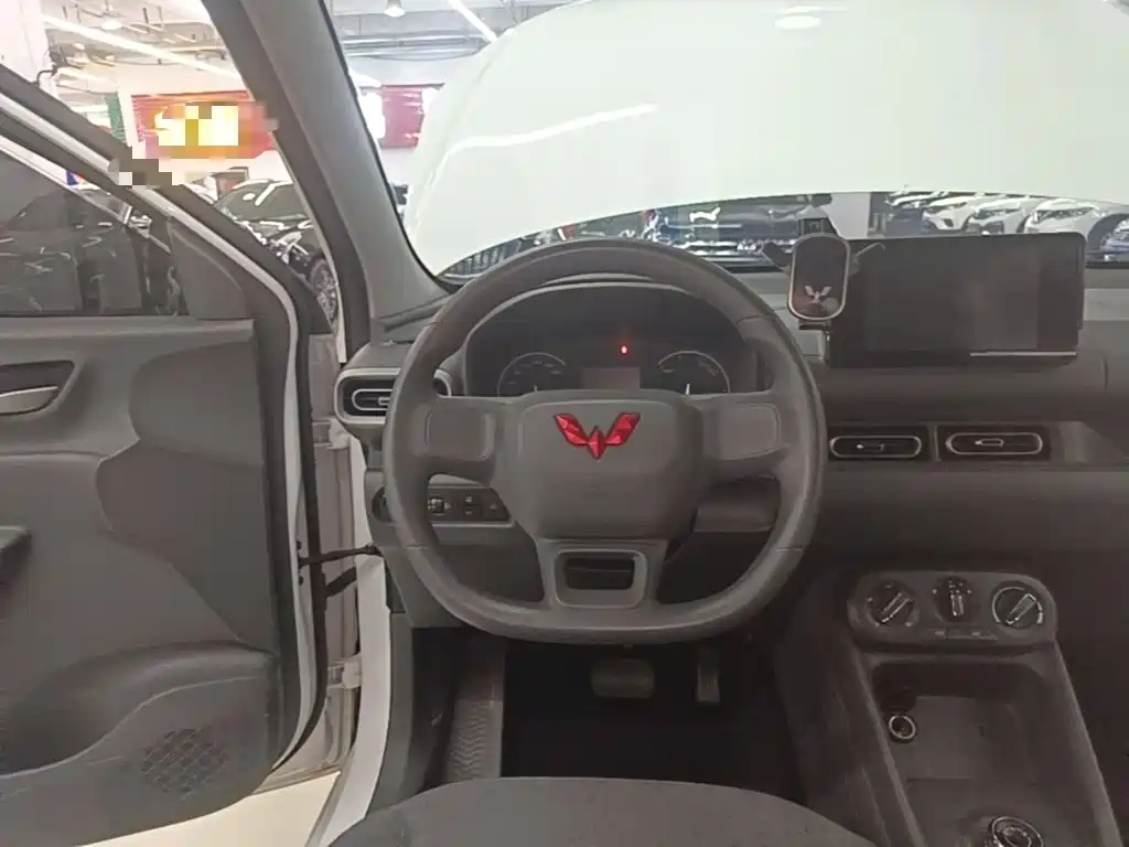 Wuling Hongguang EV — миниатюра 7