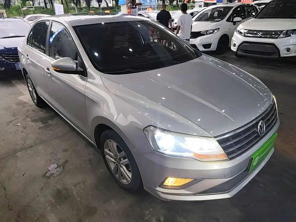 Volkswagen Jetta — миниатюра 4