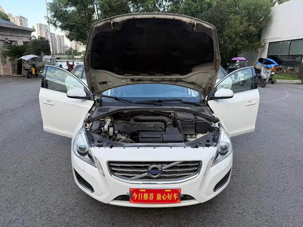 Volvo V60 — миниатюра 23