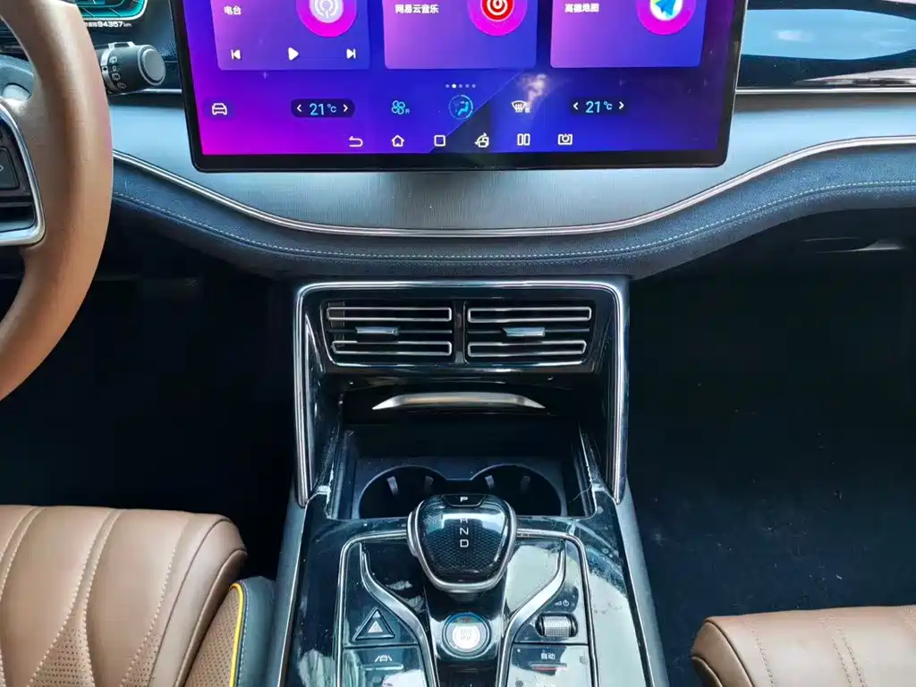 BYD Tang New Energy — миниатюра 8