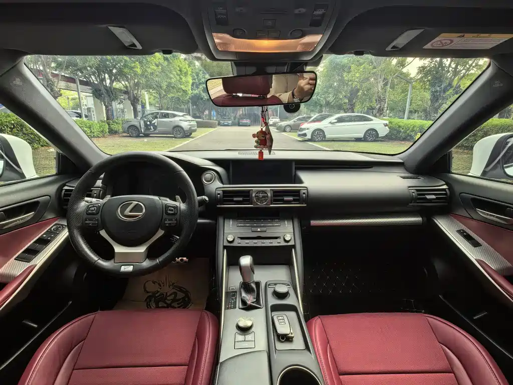 Lexus IS — миниатюра 14