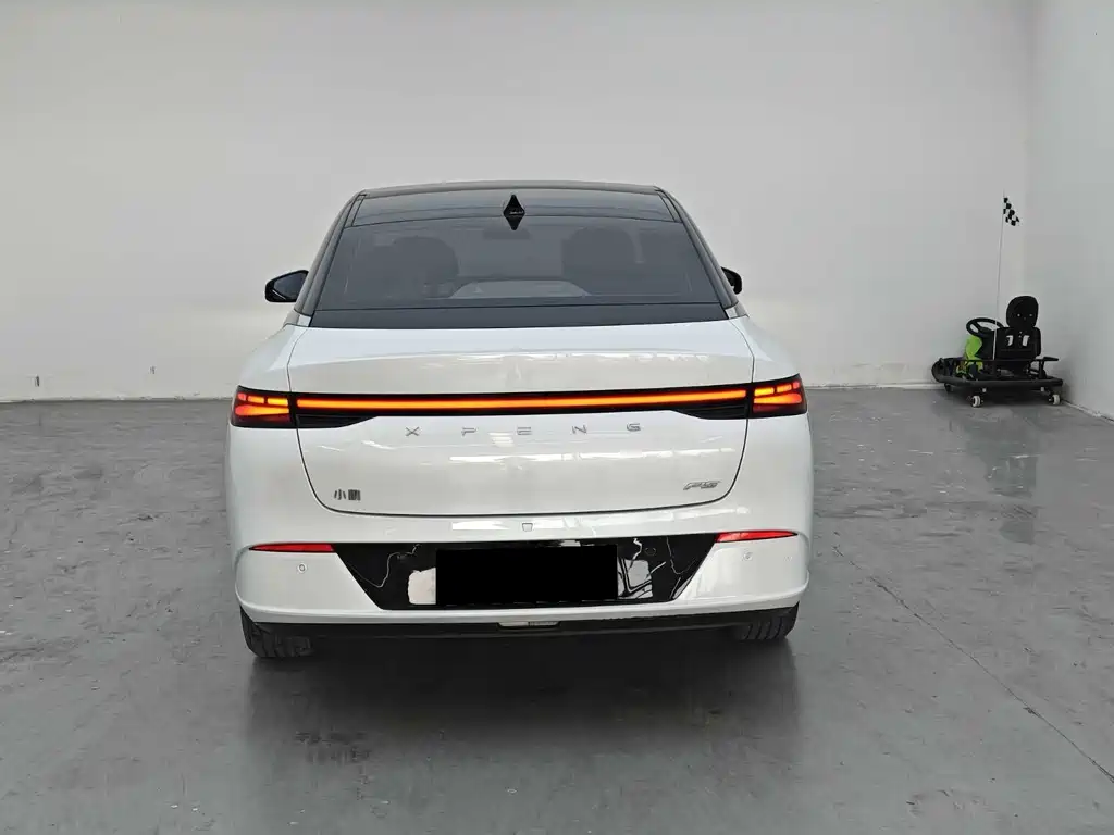 XPeng P5 — миниатюра 8