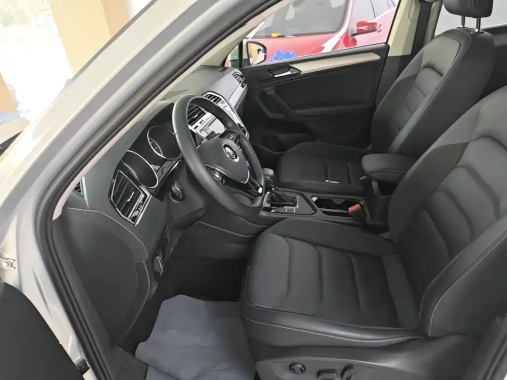 Volkswagen Tiguan L — миниатюра 15