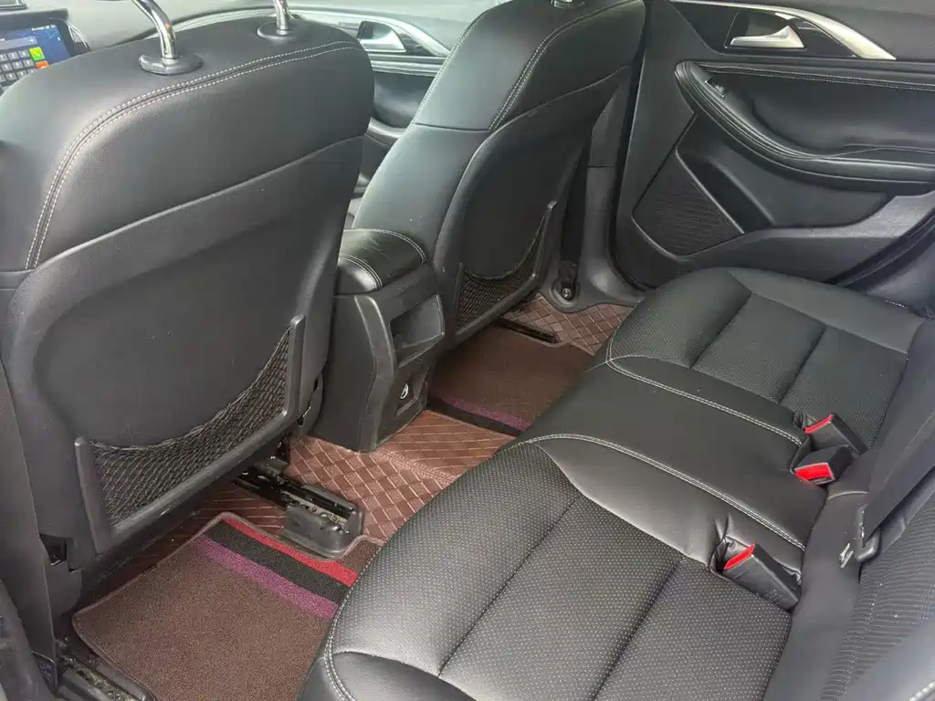 Infiniti QX30 — миниатюра 9