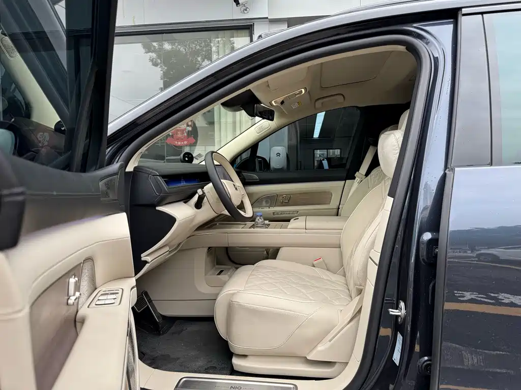 NIO ES8 2026 мест Executive