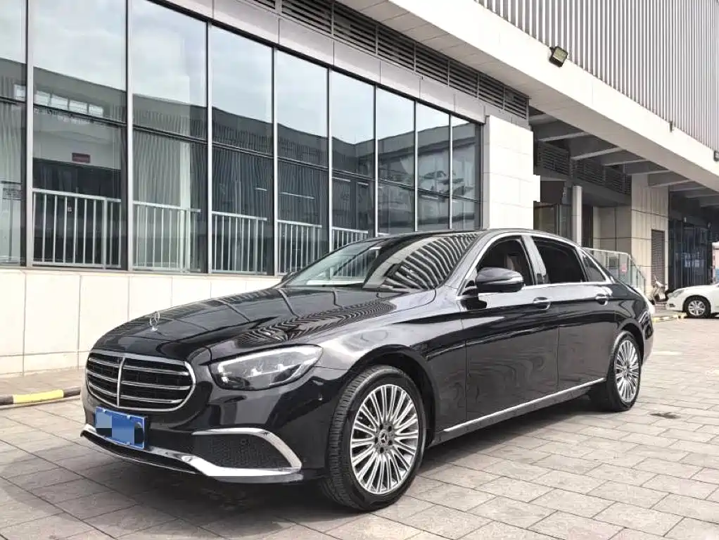 Mercedes-Benz E-Class 2022