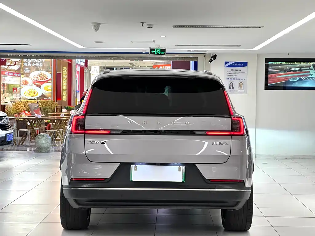 Volvo XC70 PHEV — миниатюра 6