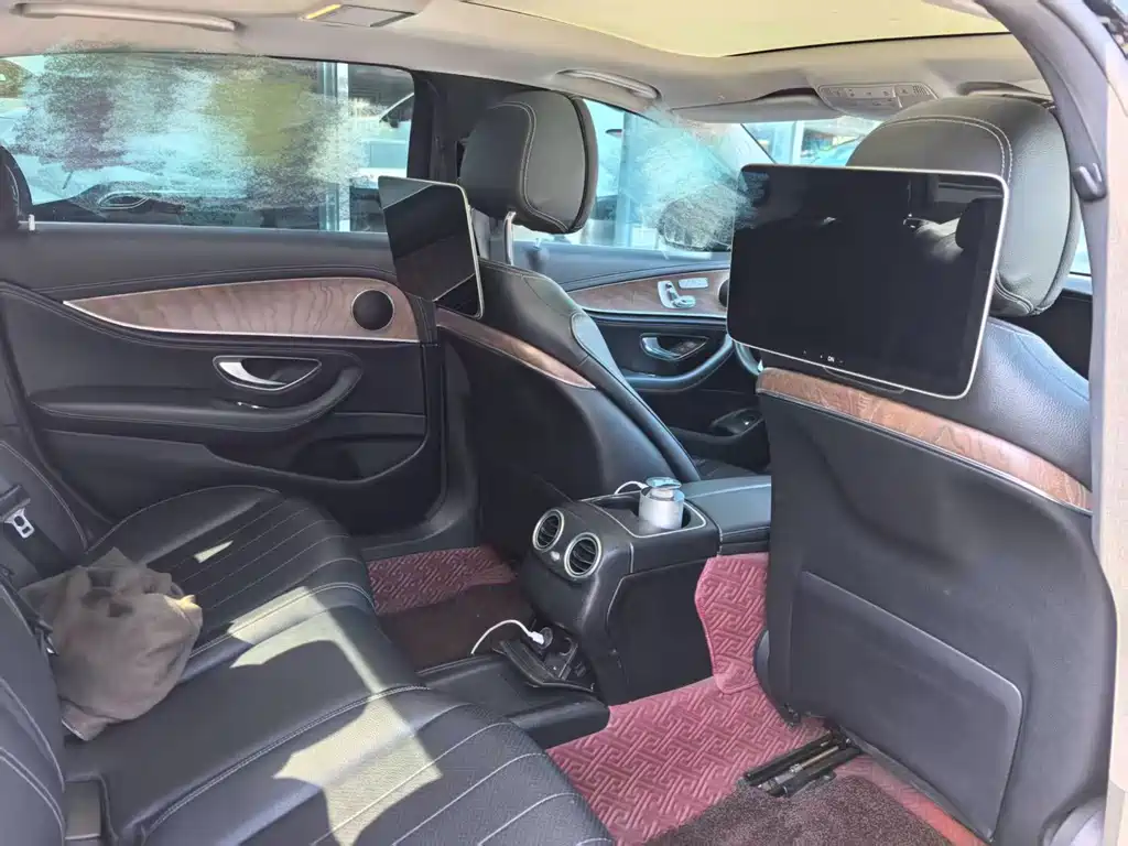 Mercedes-Benz E-Class — миниатюра 5
