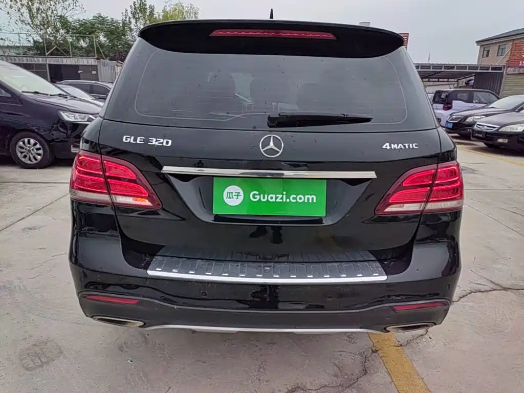 Mercedes-Benz GLE (Import) — миниатюра 6