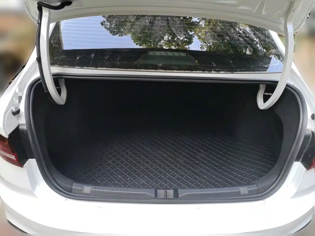 Volkswagen Lavida — миниатюра 15