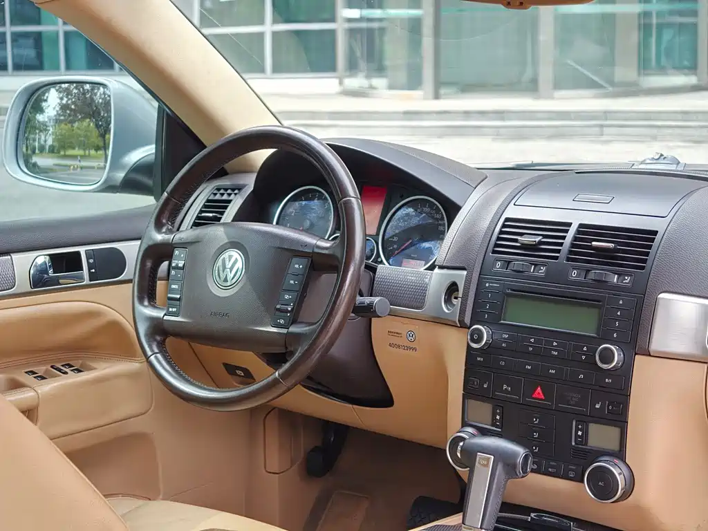 Volkswagen Touareg — миниатюра 12