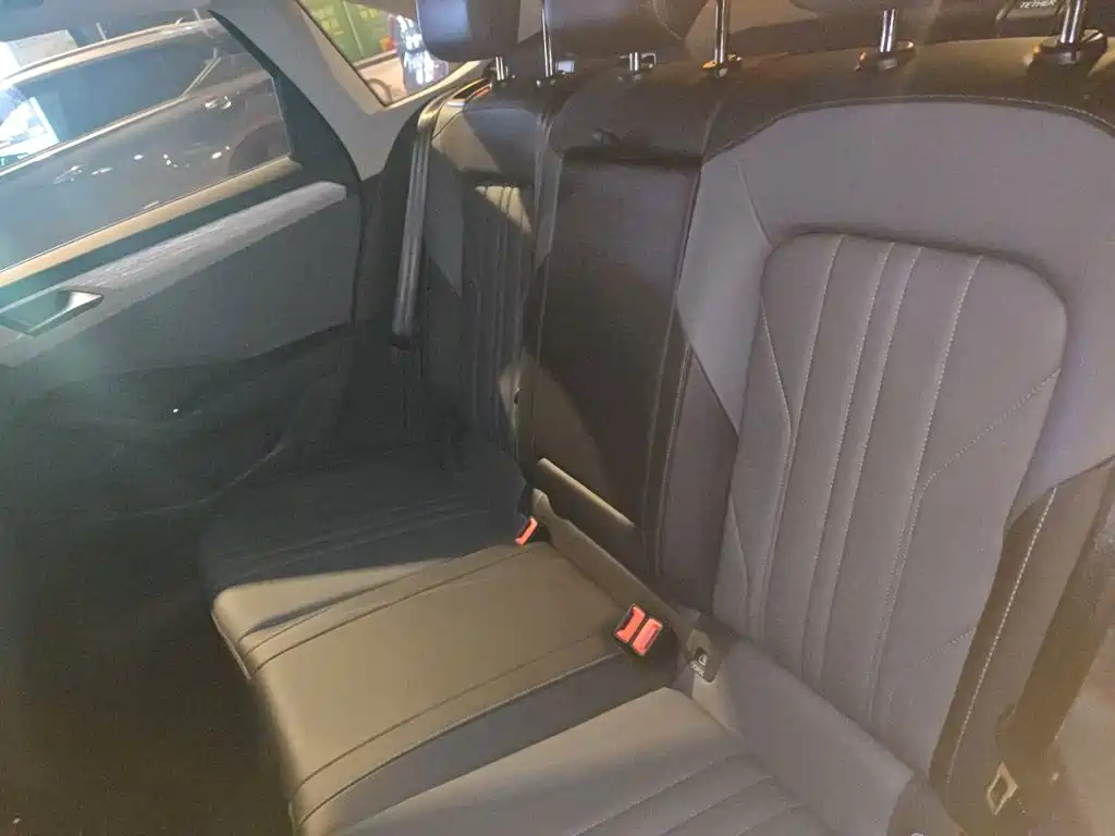 Volkswagen Sagitar — миниатюра 18