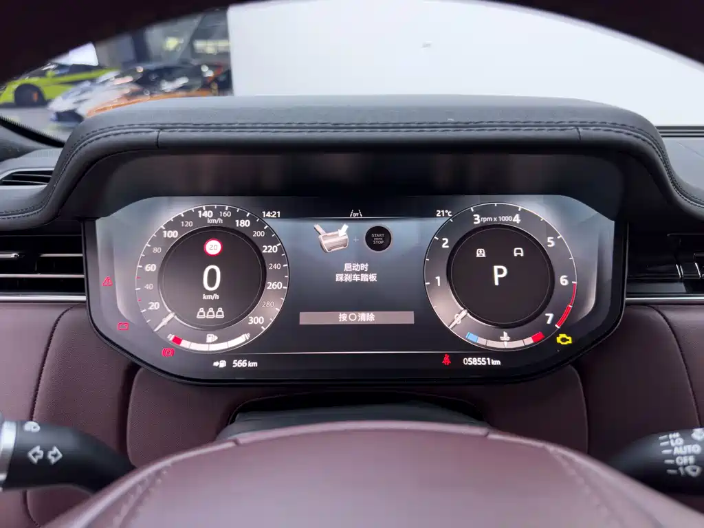 Land Rover Range Rover — миниатюра 17